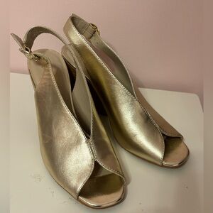 Seychelles Gold Lame Peep-Toe Sling Back Wedge size 8.5